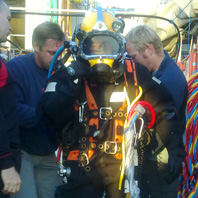 SBM Anchor Block Cleaning by Mix Gas Diving to 63 m - Algeciràs (2008)